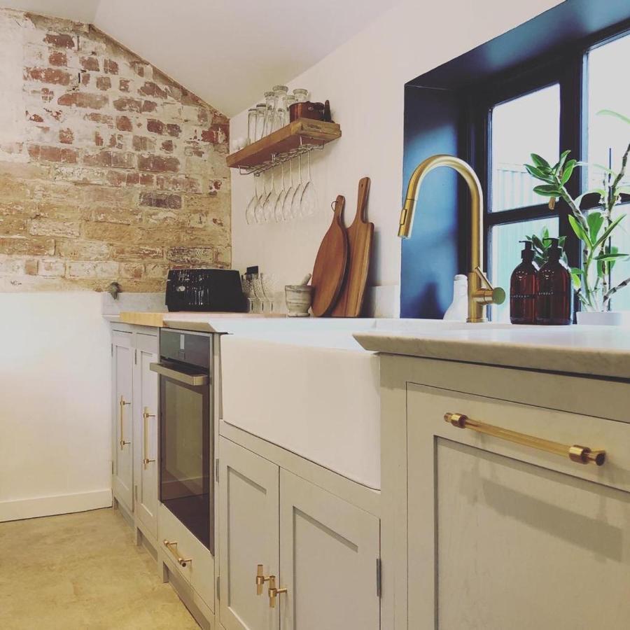 Luxury Barn With Hot Tub, Spa Treatments, Private Dining Little Budworth Exteriér fotografie